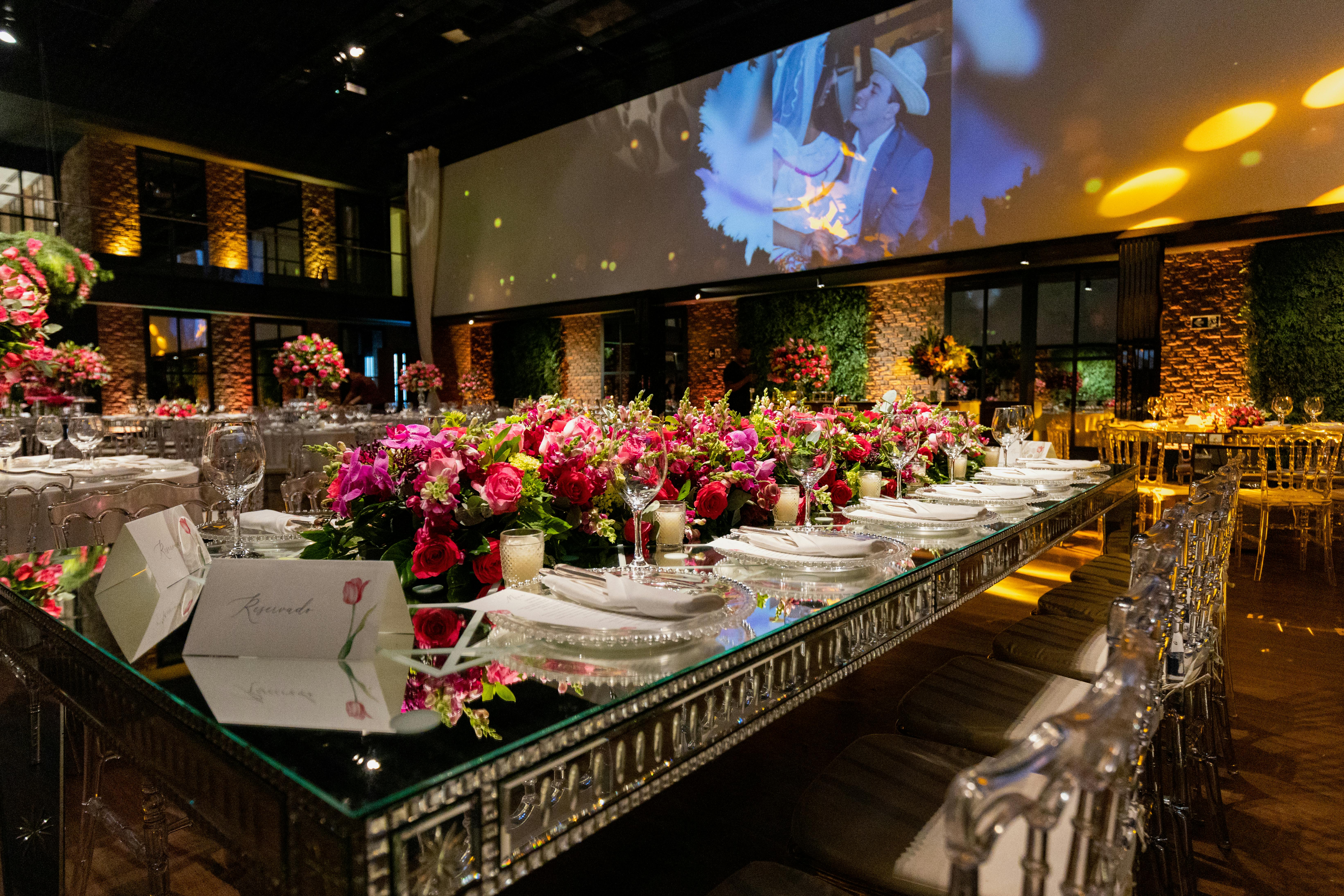 Gala Dinners & Award Ceremonies